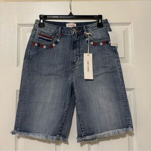 NWT Driftwood Embroidered Patriotic Bermuda Shorts Size 25